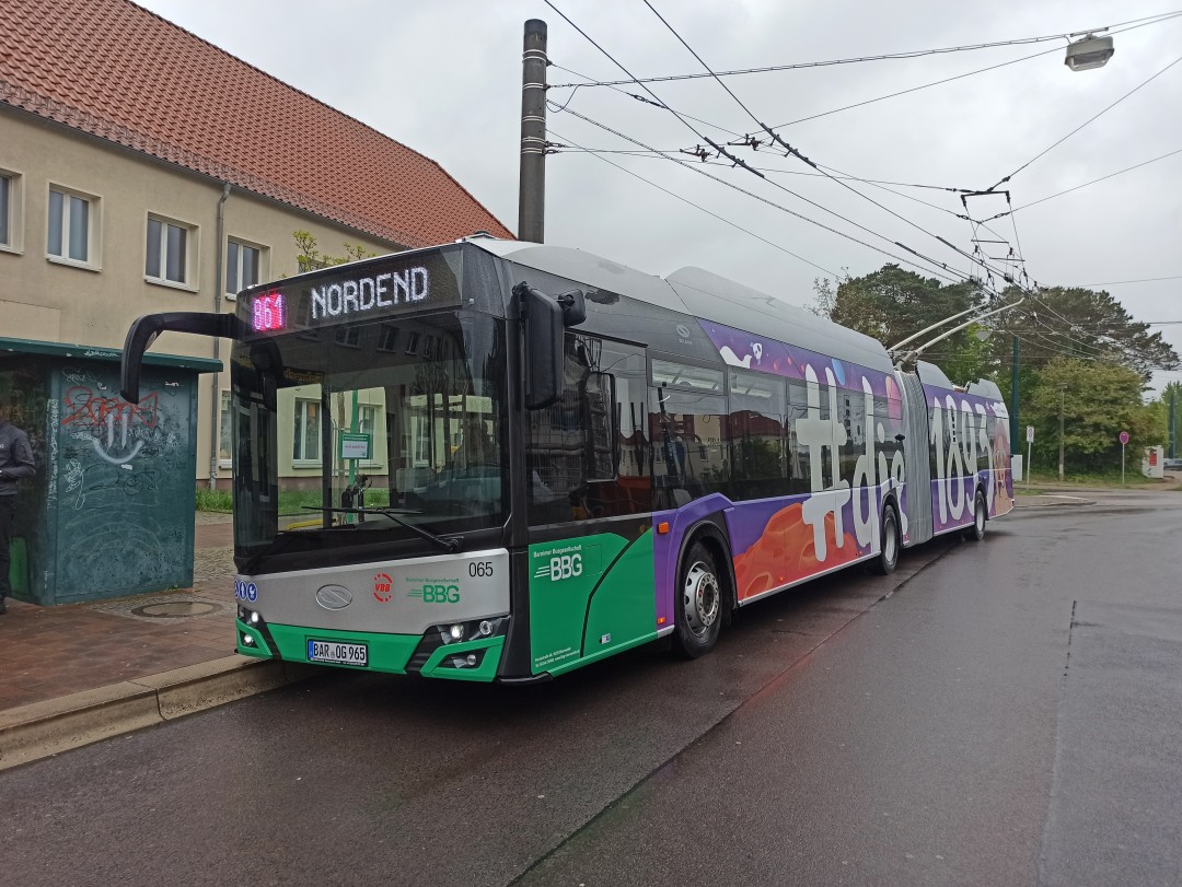 Gelenkobus Nr. 065 vom polnischen Typ Solaris Trollino 18 Kiepe IMC